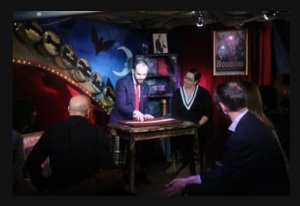 English Will Houstoun Academy - Dr Houstoun on Cards Two Day Live Online Magic Course 19th - 20th March 7PM